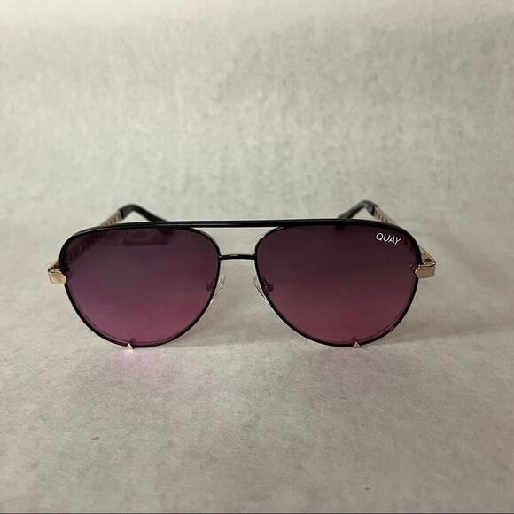 Quay Australia x Love Island High Key Links Gold Black Pink - Picture 5 of 9